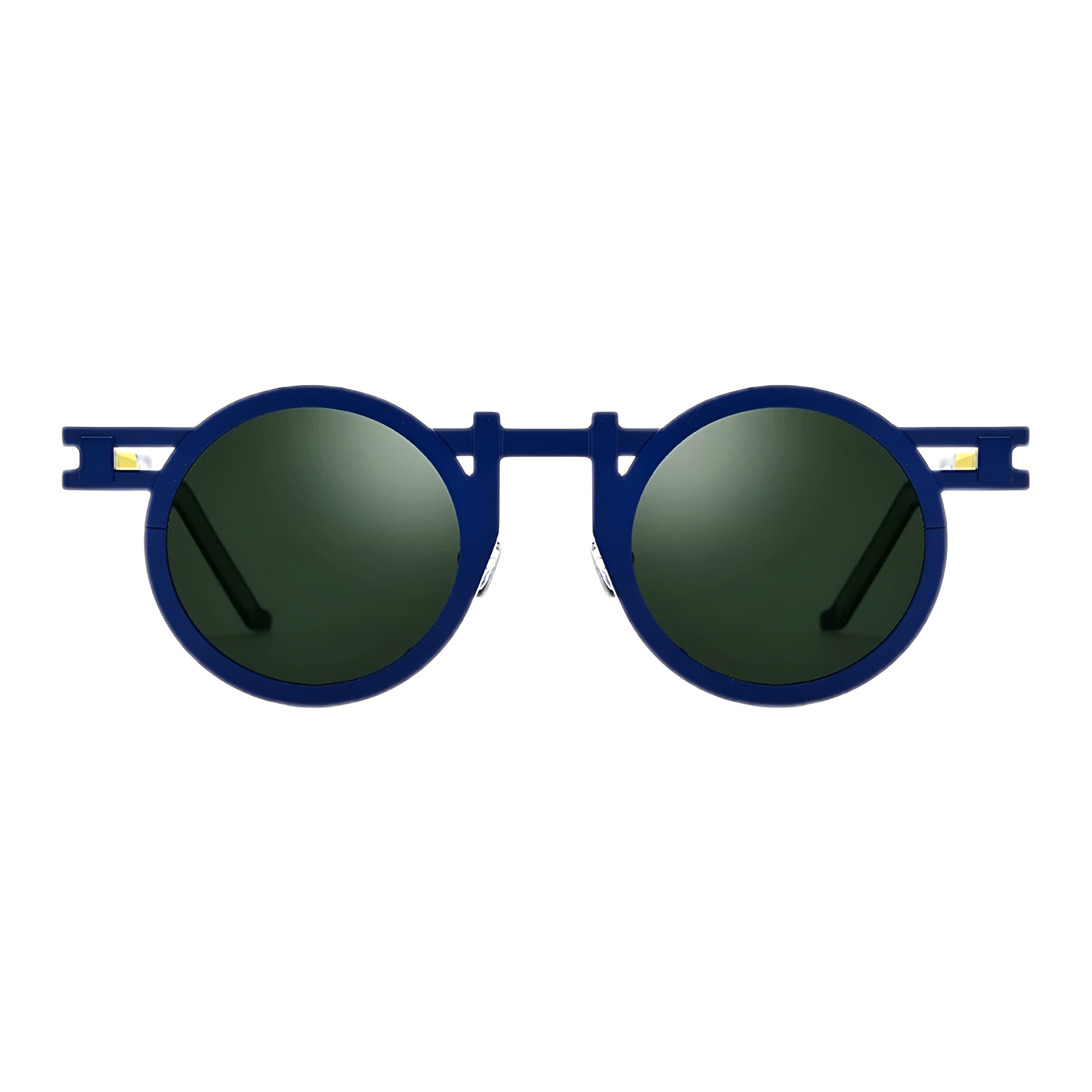 Lunettes de soleil rondes avec structure architecturale bleue et verres vert foncé sur fond blanc